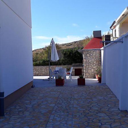 Apartmani Salus Pag Town Bagian luar foto