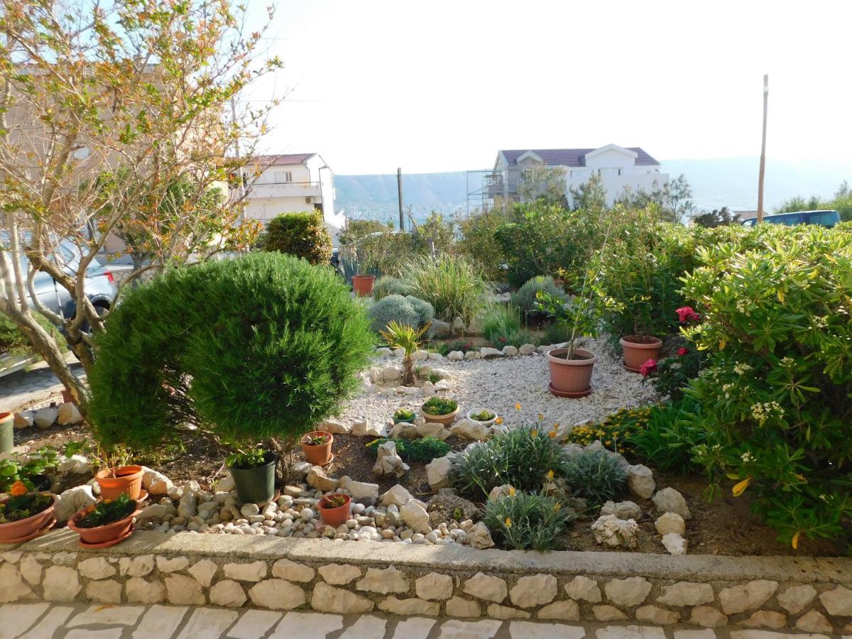 Apartmani Salus Pag Town Bagian luar foto