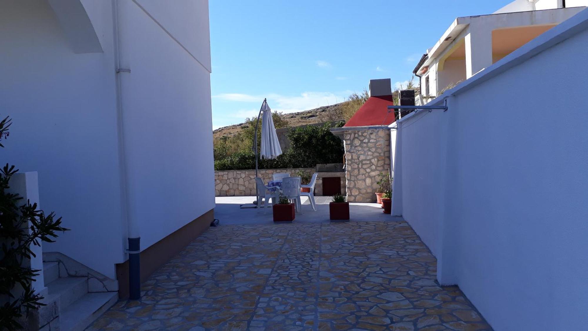 Apartmani Salus Pag Town Bagian luar foto